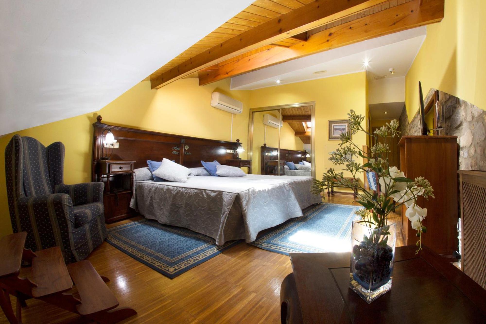 Don Pedro Hotel Aviles Ngoại thất bức ảnh